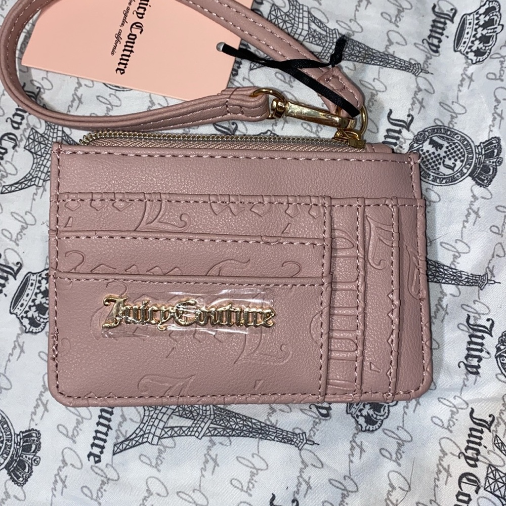 JUICY COUTURE 👑✨💗 MINI CC WALLET IN DEBOSSED DUSTY BLUSH 🏷️💗